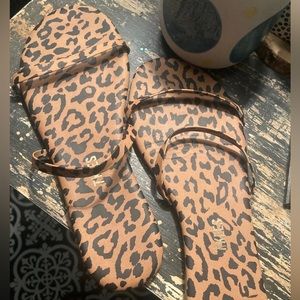 Tkees Cheetah Sandals 7